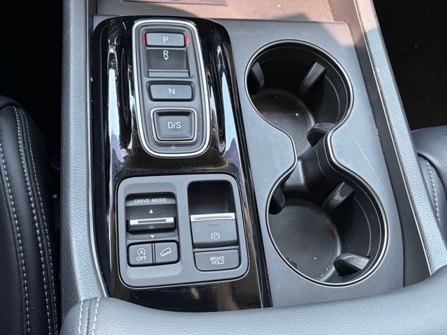 used 2025 Honda Pilot car, priced at $43,895