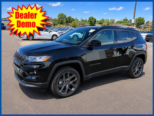 Diamond Black Crystal Pearlcoat 2026 Jeep Compass SUV / Crossover Four-Wheel Drive 8-Speed Automatic