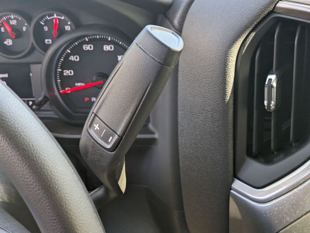 2025 Chevrolet Silverado 1500 WT photo