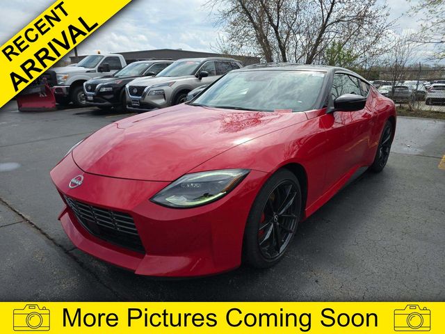 Solid Red/Super Black 2025 Nissan Z Coupe Rear-Wheel Drive 6-Speed Manual