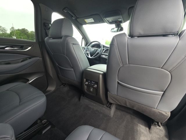 2023 Buick Enclave Essence:C02678