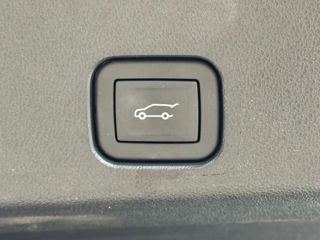 Used 2026 Chevrolet Traverse SUV