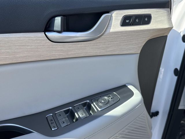 2023 Hyundai Palisade Limited - Photo 27