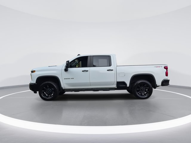 Used 2024 White Chevrolet Custom image 5