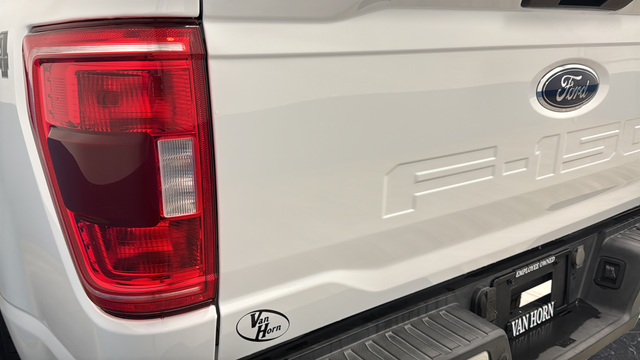 Used 2023 Oxford White Ford XLT image 37