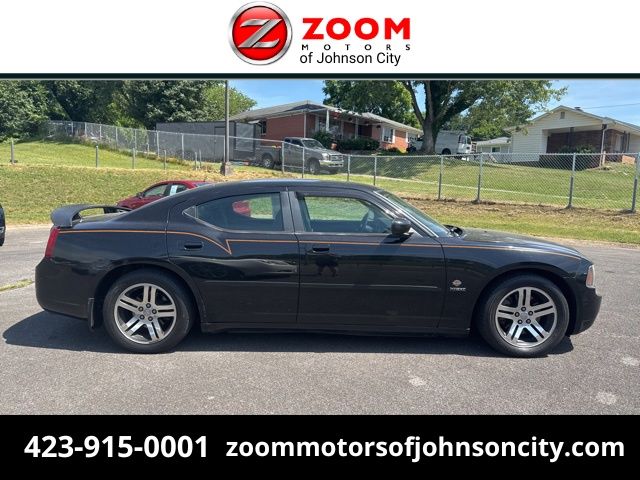 Brilliant Black Crystal Pearl 2006 Dodge Charger Sedan Rear-Wheel Drive 5-Speed Automatic