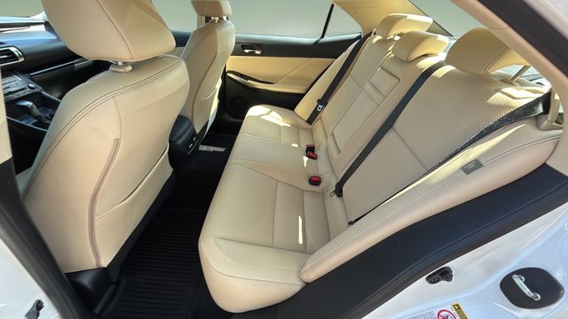 Used 2014  Lexus 250 image 20
