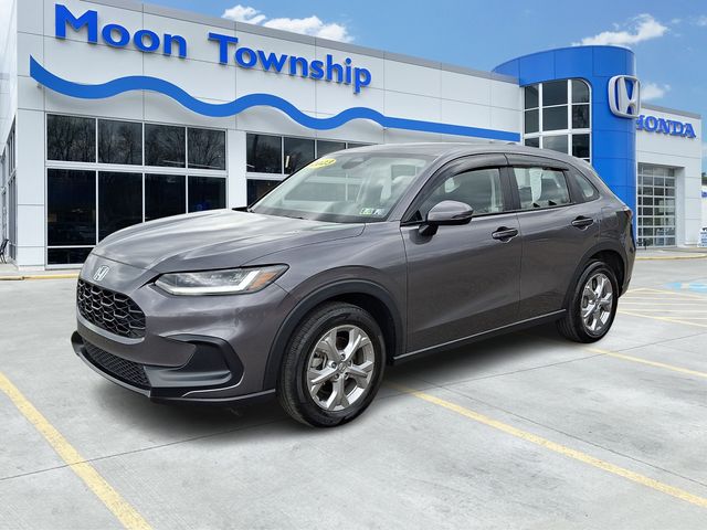 View vehicle photo 3