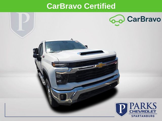 Summit White 2024 Chevrolet Silverado 2500HD Pickup Truck Four-Wheel Drive Automatic