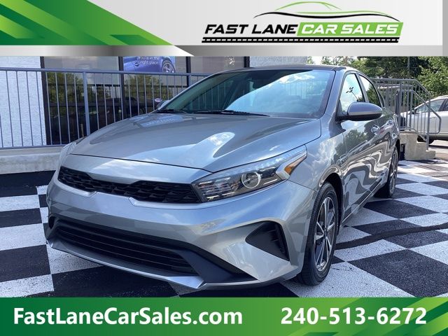  2022 Kia Forte LXS FWD   