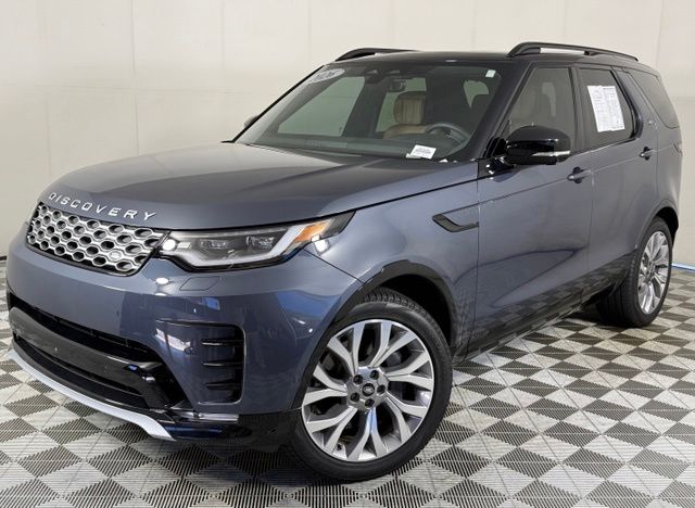 Varesine Blue Metallic 2026 Land Rover Discovery SUV / Crossover All-Wheel Drive 8-Speed Automatic