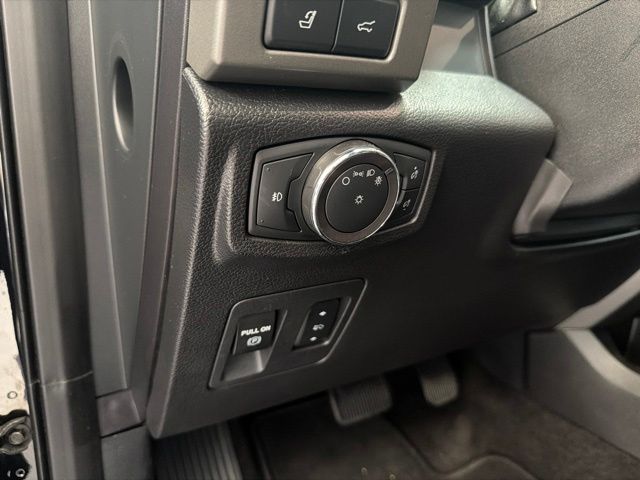 2019 Ford Expedition XLT Black at Ross Downing Chevrolet