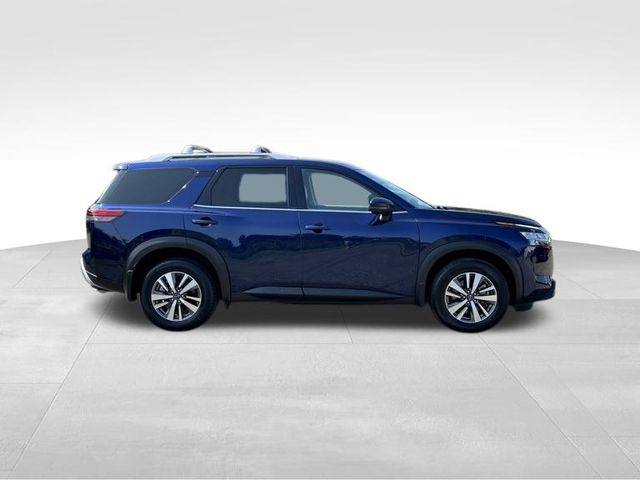 2023 Nissan Pathfinder SL 23