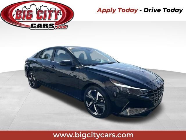 Phantom Black 2022 Hyundai Elantra Sedan Front-Wheel Drive Continuously Variable Transmission
