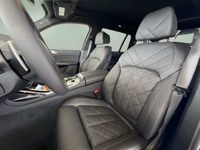 2026 BMW X7 40i - Photo 27