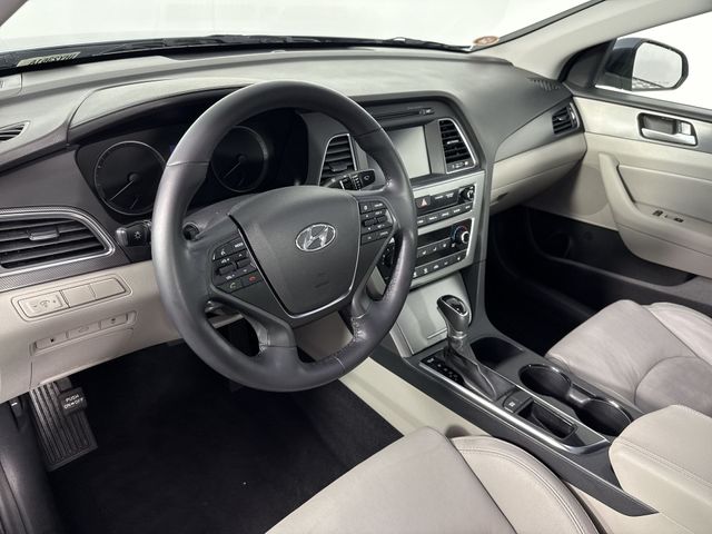 Used 2017 Hyundai Sonata For Sale in Indianapolis, IN