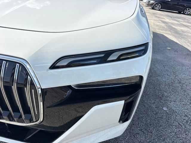 2025 BMW 740i - $67,988