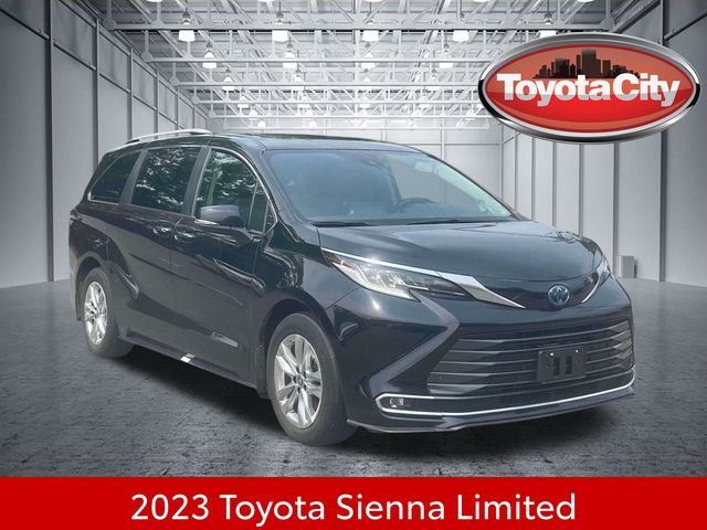 Midnight Black Metallic 2023 Toyota Sienna Minivan All-Wheel Drive Continuously Variable Transmission