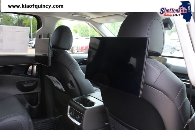 New 2026 Kia Carnival MPV Van