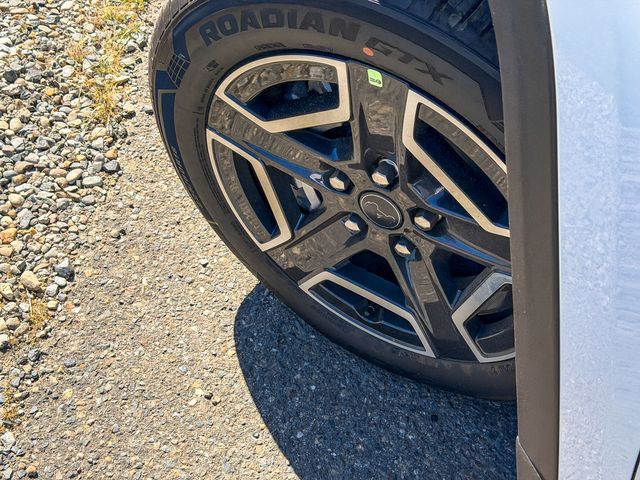 new 2026 Jeep Cherokee car, priced at $33,995