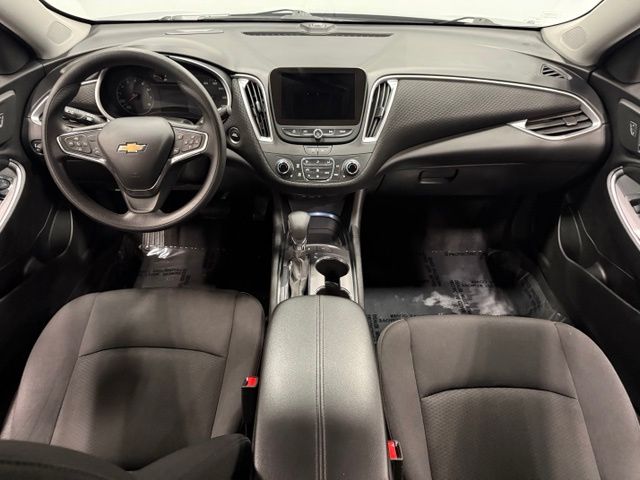 Used 2025 Gray Chevrolet LT image 31