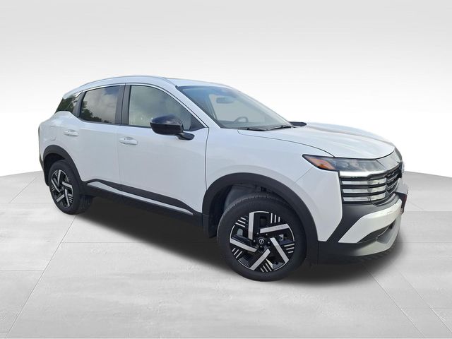 Aspen White Tricoat 2026 Nissan Kicks SUV / Crossover Front-Wheel Drive Continuously Variable Transmission