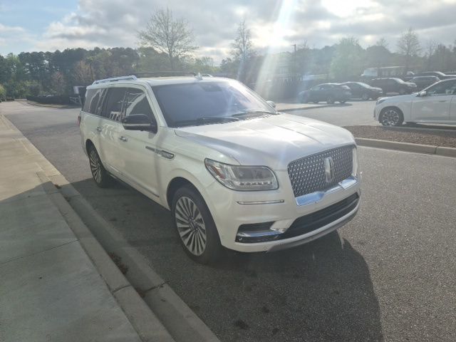 White Platinum Clearcoat Metallic 2019 Lincoln Navigator L Reserve 4WD SUV / Crossover Four-Wheel Drive Automatic