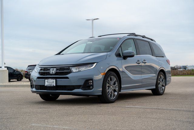 2025 Honda Odyssey Touring 3