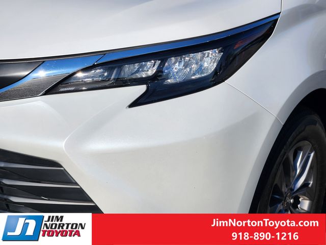 Used 2025 Toyota Sienna Van