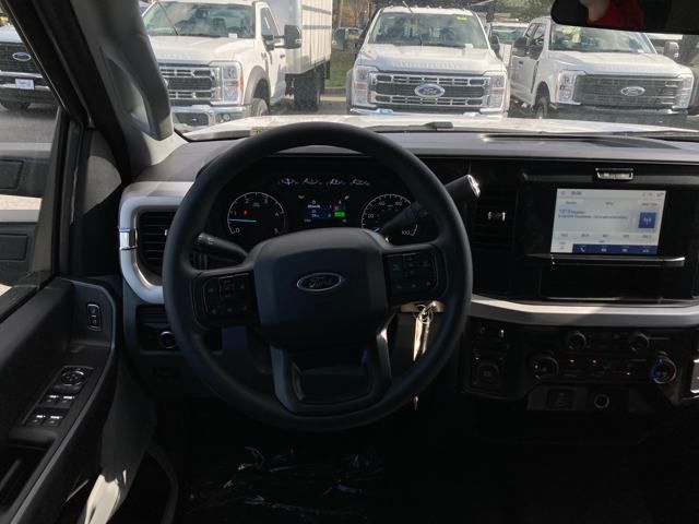 2025 Ford F-350 Super Duty XL