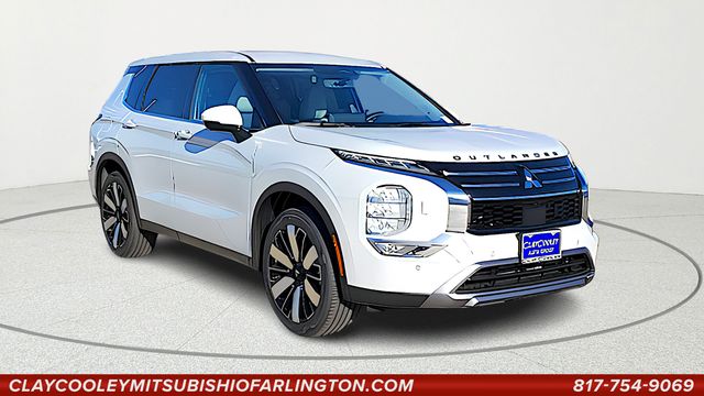 2026 Mitsubishi Outlander SE