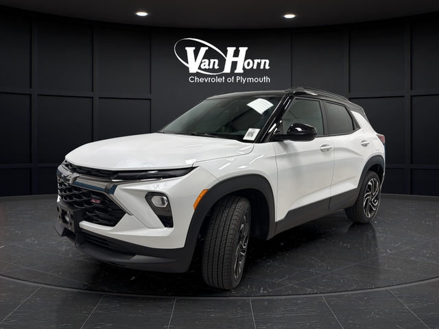 New 2026 Iridescent Pearl Tricoat Chevrolet RS image 3
