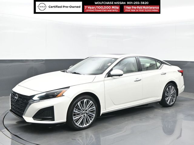 Pearl White Tricoat 2025 Nissan Altima Sedan All-Wheel Drive Continuously Variable Transmission