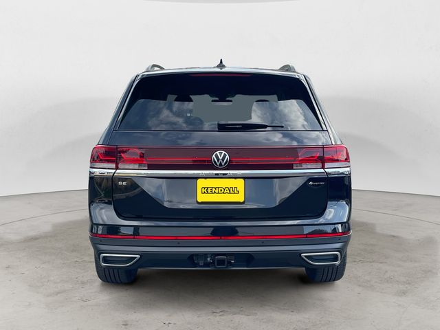 New 2026 Black Volkswagen SE w/Technology image 4