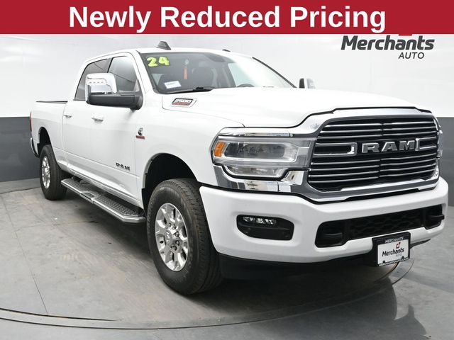 Bright White Clearcoat 2024 RAM 2500 Pickup Truck Four-Wheel Drive 6-Speed Automatic