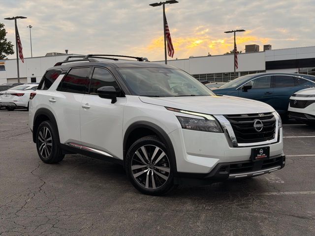 2025 Nissan Pathfinder Platinum 4WD