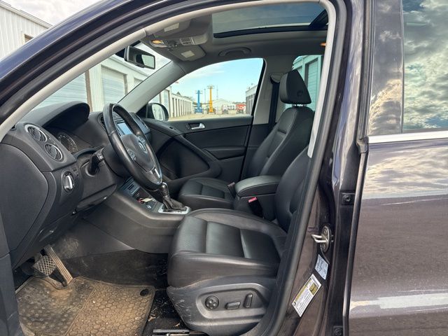 2016 Gray Volkswagen Tiguan SE AWD SUV