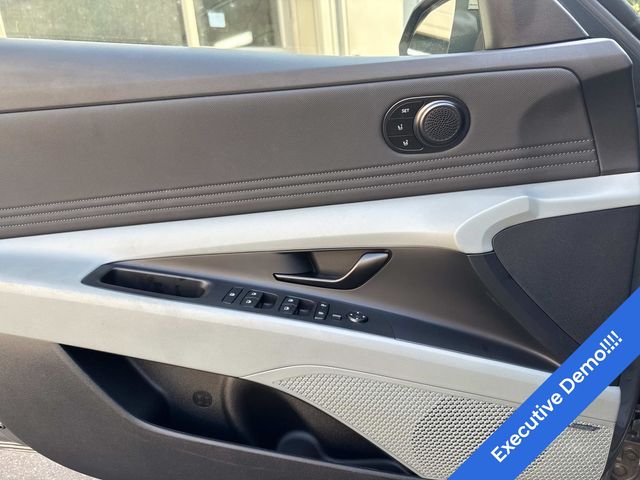 2025 Hyundai Elantra Hybrid