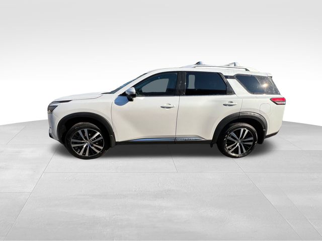 2025 Everest White Pearl Tricoat Nissan Pathfinder Platinum 4X4 SUV