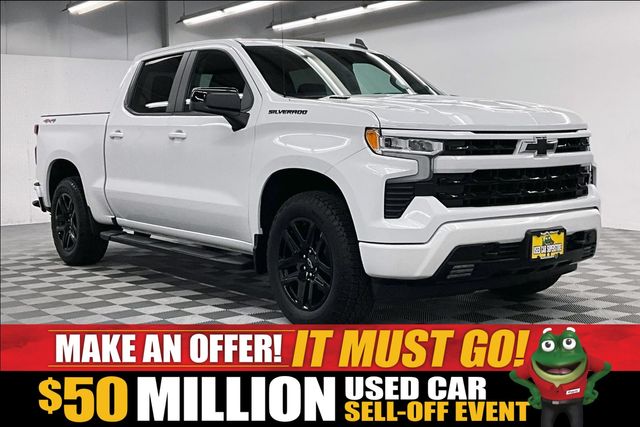 Summit White 2024 Chevrolet Silverado 1500 Pickup Truck Four-Wheel Drive 10-Speed Automatic