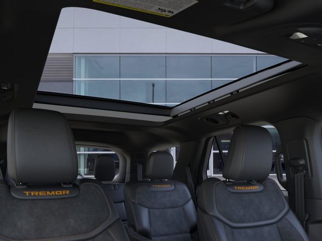 New 2026 White Ford Tremor image 23