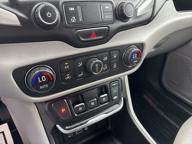 2020 GMC Terrain SLT photo