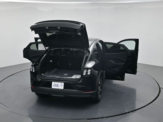 New 2026 Black Ford Select image 46