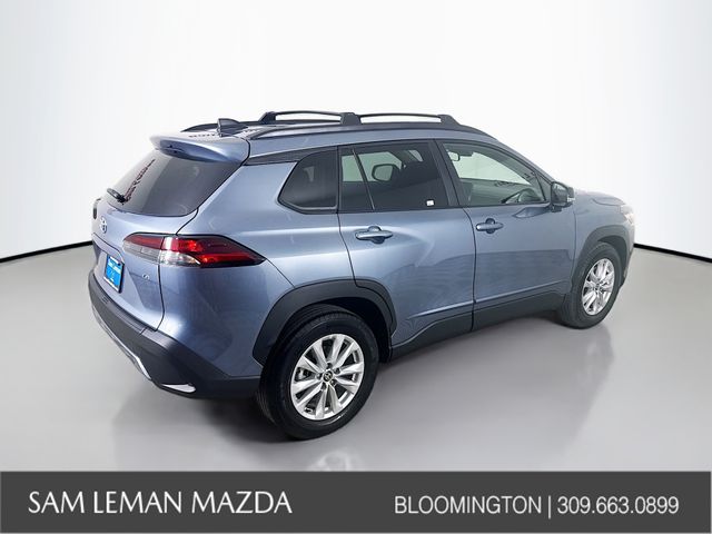 View vehicle photo 7