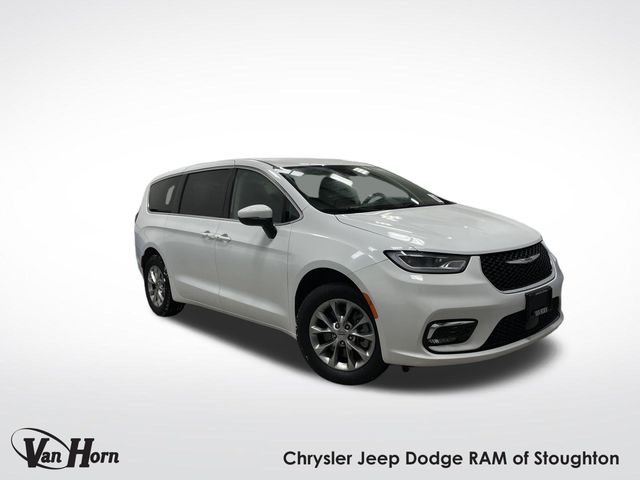 2023 Chrysler Pacifica Touring L photo