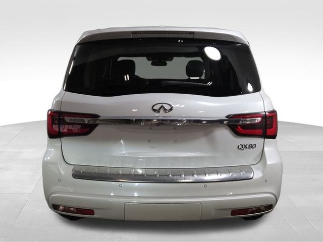 2018 Infiniti QX80 Base photo 13