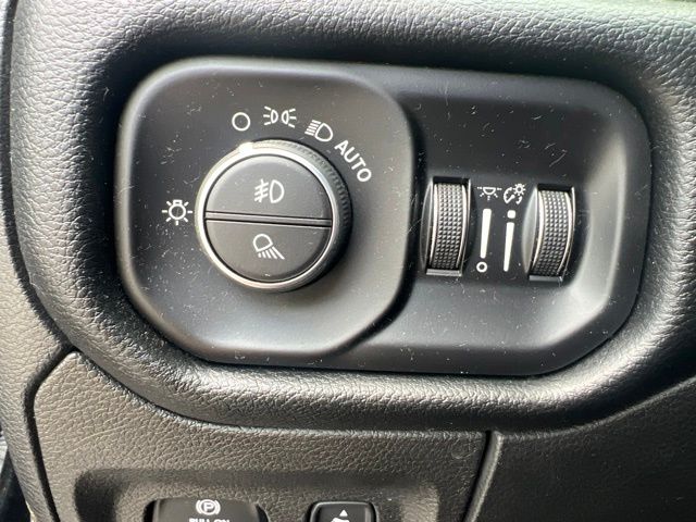 2019 Ram 1500 Big Horn/Lone Star - Diamond Black exterior view 14