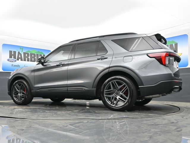 2025 Ford Explorer ST-Line photo