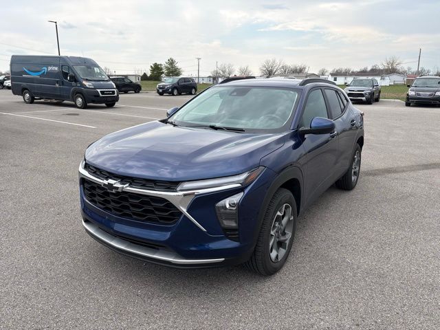 Blue Glow Metallic 2024 Chevrolet Trax LT FWD SUV / Crossover Front-Wheel Drive 6-Speed Automatic