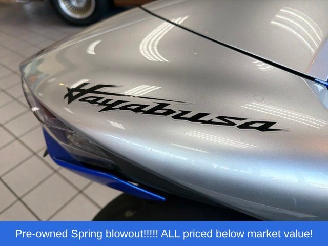 Used 2025 Silver Suzuki R image 20